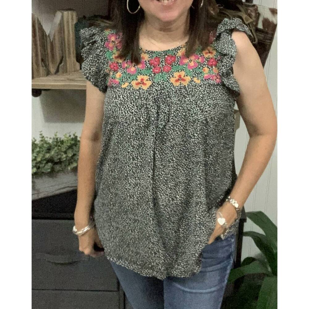 NEW LLOVE women's floral ruffle cap sleep top in black